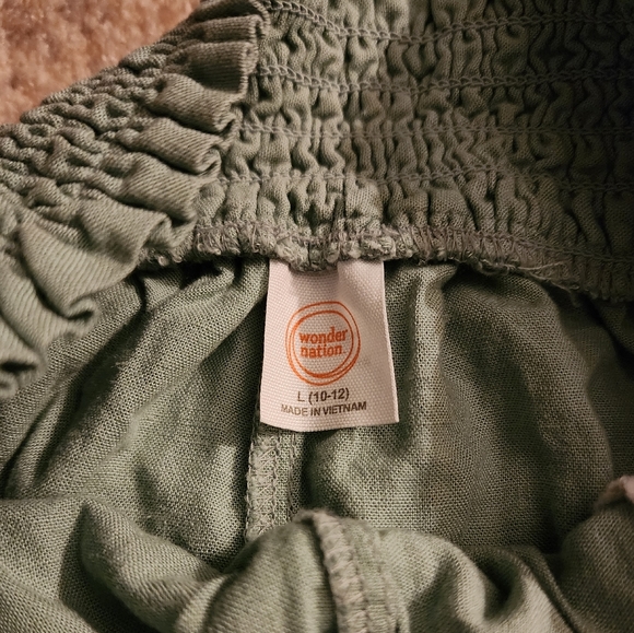 Wonder Nation Linen Smocked Waist Shorts - Bundle of 2 Pair - Picture 11 of 14